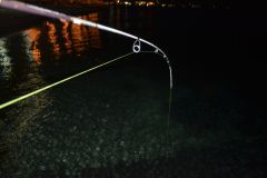 ночная рыбалка на ершей Алушта Черновские камни